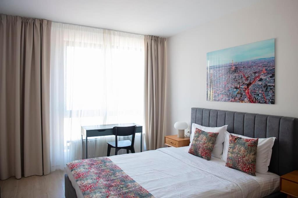 New York: A Spacious Modern Apartment With Parking Sofia Exterior photo