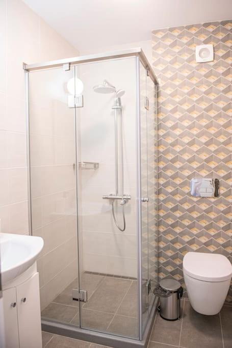 New York: A Spacious Modern Apartment With Parking Sofia Exterior photo