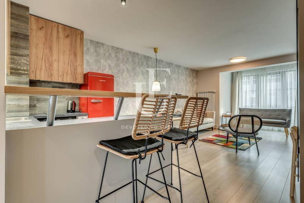 New York: A Spacious Modern Apartment With Parking Sofia Exterior photo