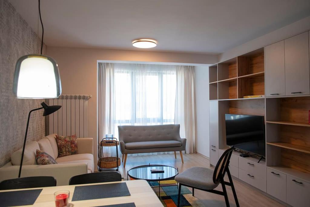 New York: A Spacious Modern Apartment With Parking Sofia Exterior photo